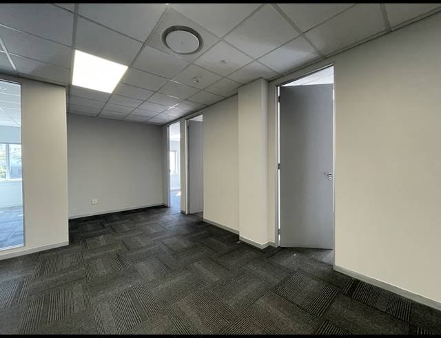 723M² OFFICE TO LET IN SANDTON CENTRAL